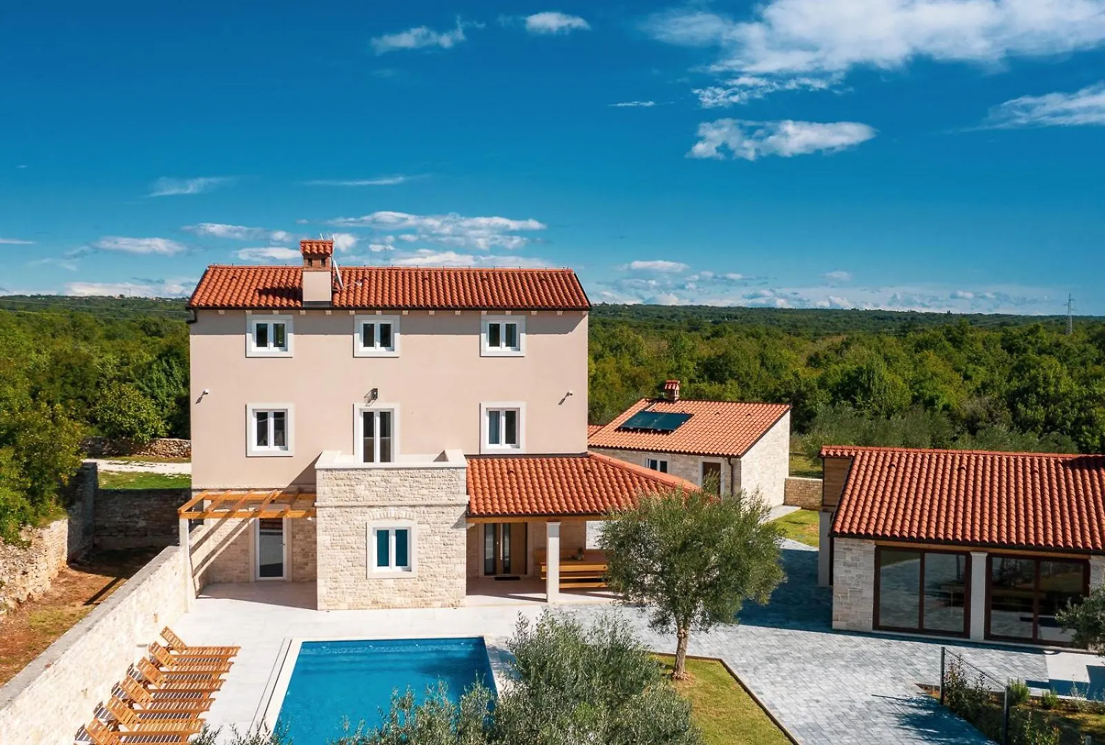 Villa Kata Gajana
